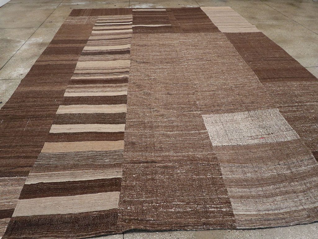 Vintage Turkish Flatweave Kilim Room Size Carpet, No.33072 - Galerie Shabab