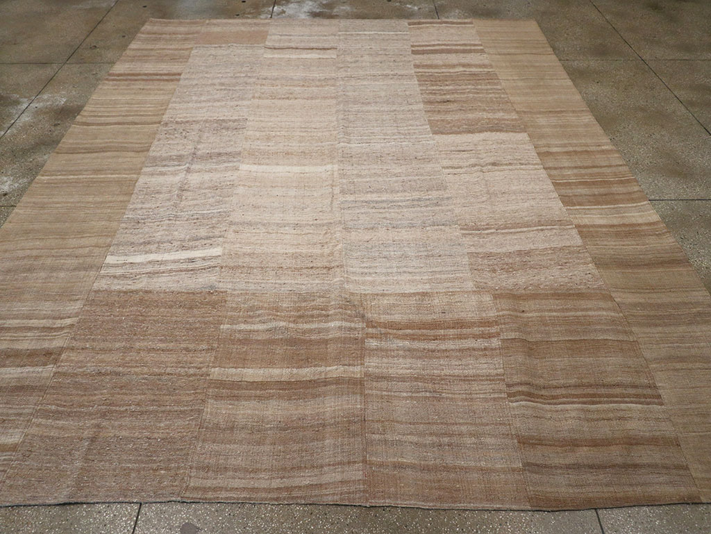 Vintage Turkish Flatweave Kilim Room Size Carpet, No.33074 - Galerie Shabab