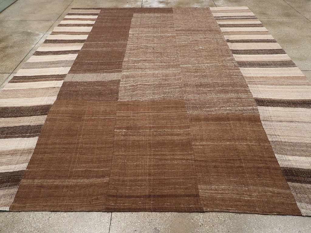 Vintage Turkish Flatweave Kilim Room Size Carpet, No.33076 - Galerie Shabab