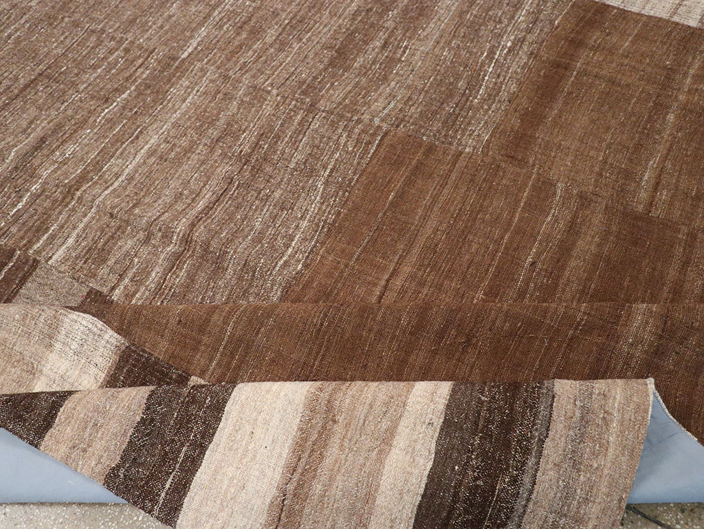 Vintage Turkish Flatweave Kilim Room Size Carpet, No.33076 - Galerie Shabab