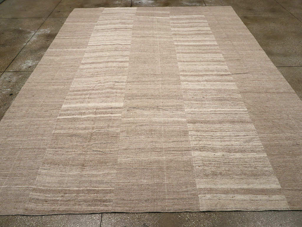 Vintage Turkish Flatweave Kilim Room Size Carpet, No.33077 - Galerie Shabab