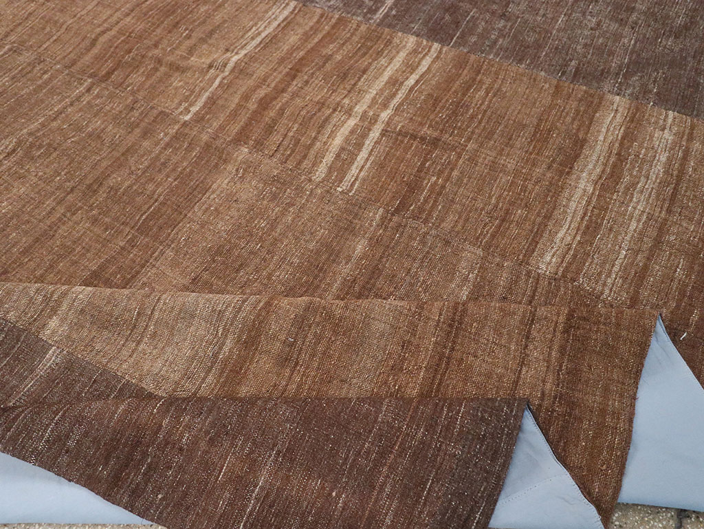 Vintage Turkish Flatweave Kilim Room Size Carpet, No.33078 - Galerie Shabab