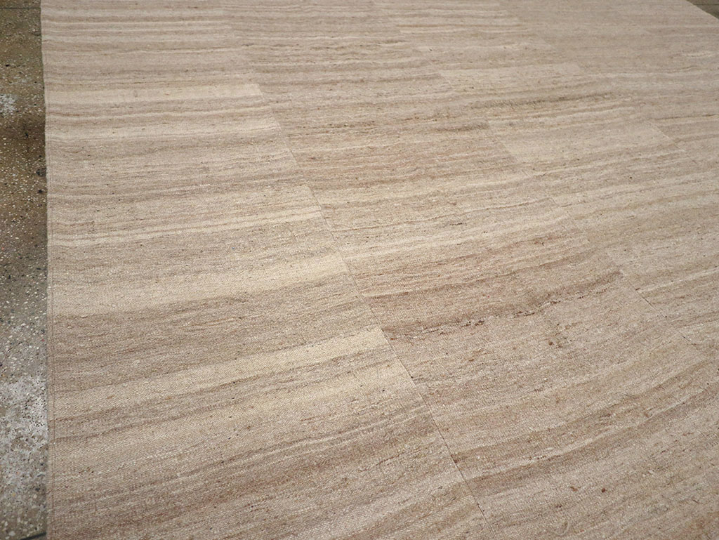 Vintage Turkish Flatweave Kilim Room Size Carpet, No.33079 - Galerie Shabab