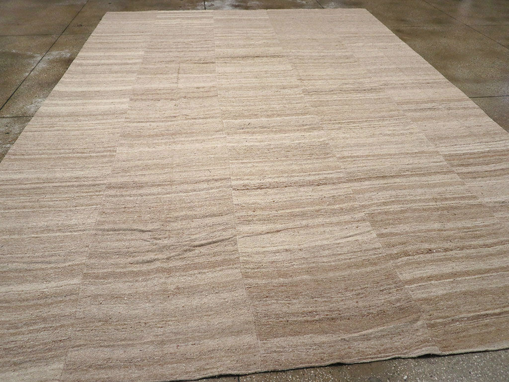 Vintage Turkish Flatweave Kilim Room Size Carpet, No.33079 - Galerie Shabab