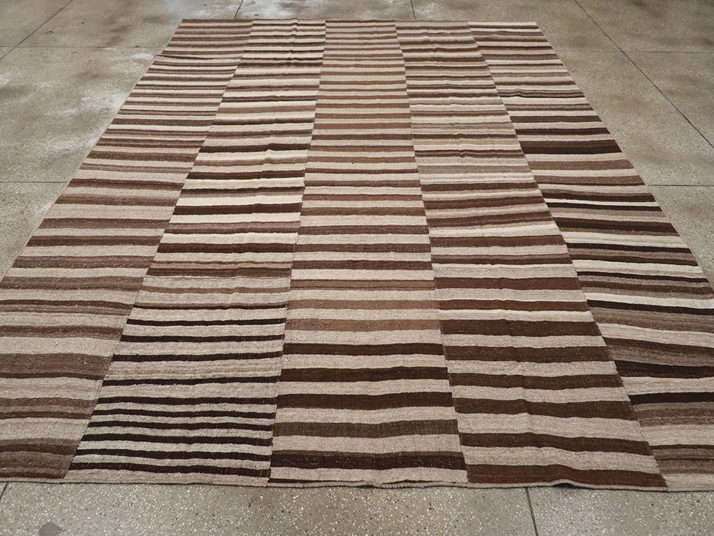 Vintage Turkish Flatweave Kilim Room Size Carpet, No.33085 - Galerie Shabab