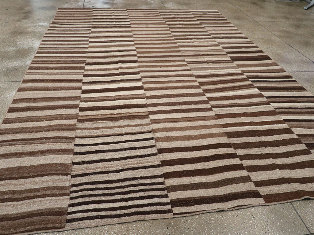 Vintage Turkish Flatweave Kilim Room Size Carpet, No.33085 - Galerie Shabab