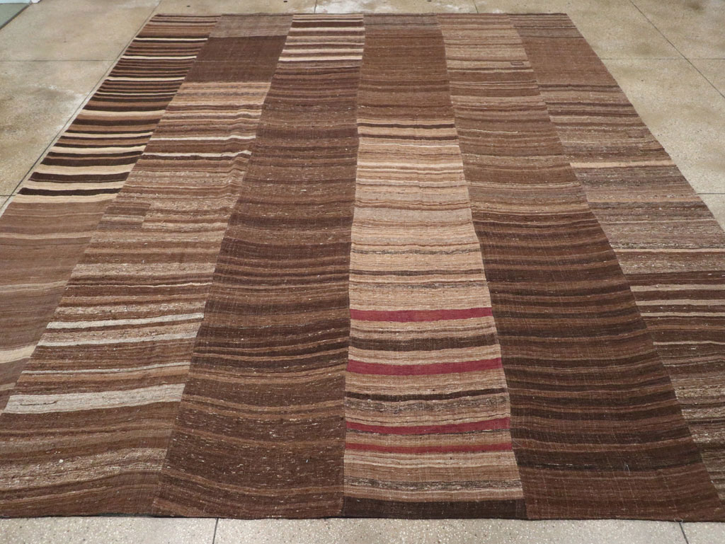 Vintage Turkish Flatweave Kilim Room Size Carpet, No.33088 - Galerie Shabab