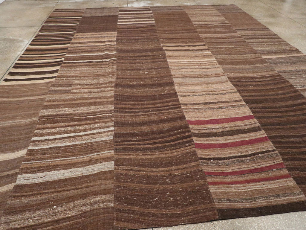 Vintage Turkish Flatweave Kilim Room Size Carpet, No.33088 - Galerie Shabab