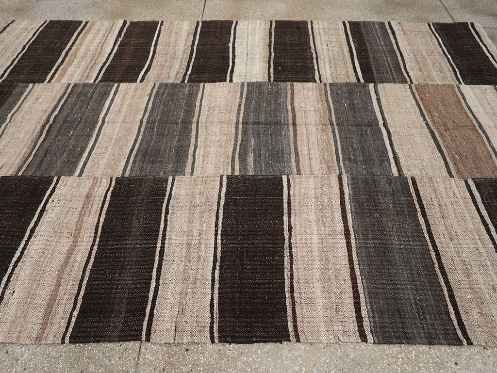 Vintage Turkish Flatweave Kilim Accent Rug, No.33091 - Galerie Shabab