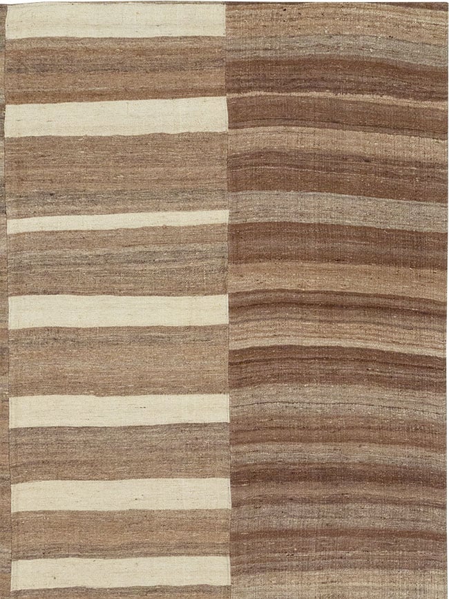 Vintage Turkish Flatweave Kilim Room Size Carpet, No.33093 - Galerie Shabab