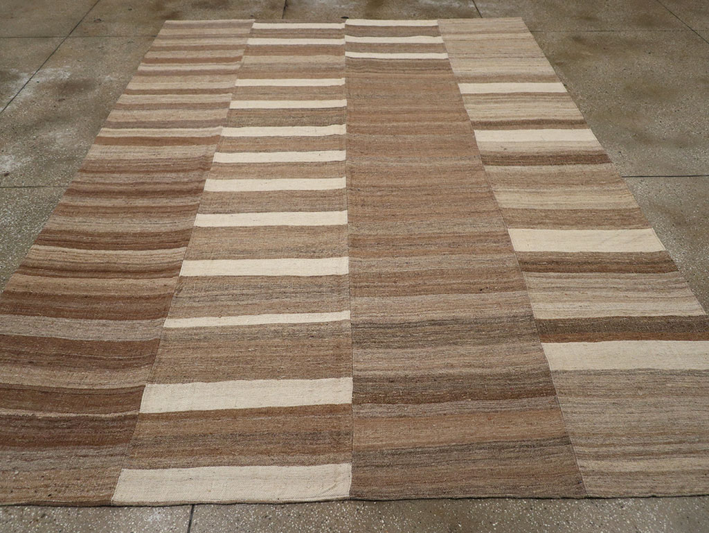 Vintage Turkish Flatweave Kilim Room Size Carpet, No.33093 - Galerie Shabab