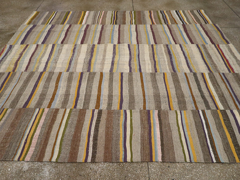 Vintage Turkish Flatweave Kilim Room Size Carpet, No.33094 - Galerie Shabab