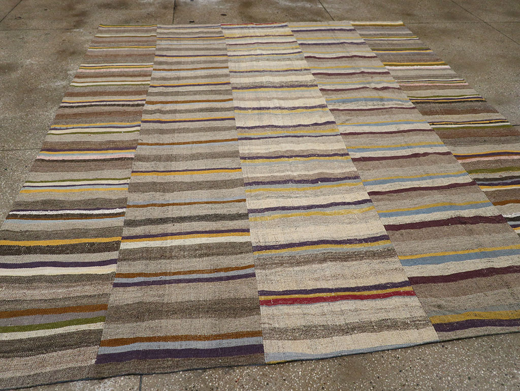 Vintage Turkish Flatweave Kilim Room Size Carpet, No.33094 - Galerie Shabab