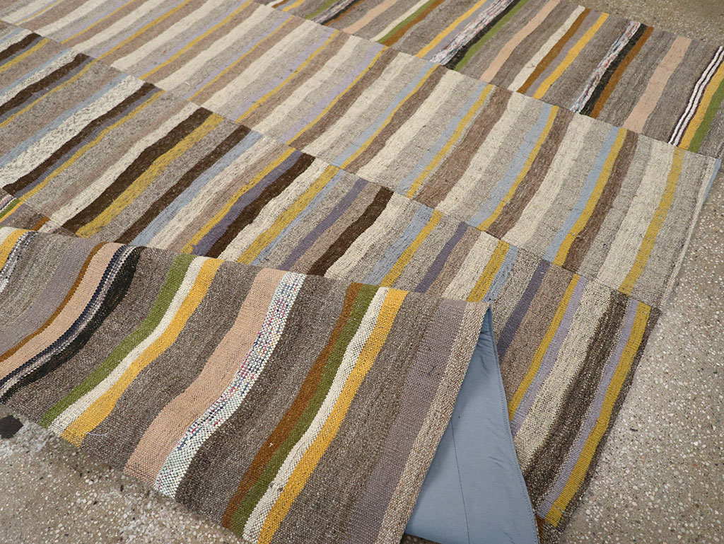 Vintage Turkish Flatweave Kilim Room Size Carpet, No.33095 - Galerie Shabab