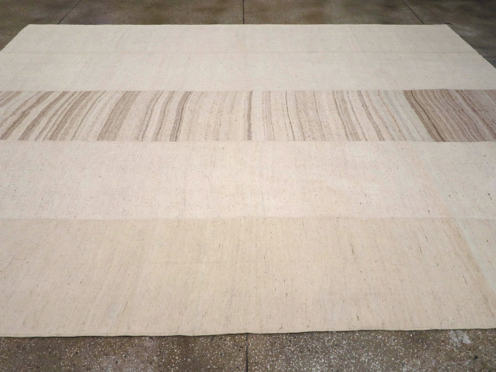 Vintage Turkish Flatweave Kilim Room Size Carpet, No.33096 - Galerie Shabab