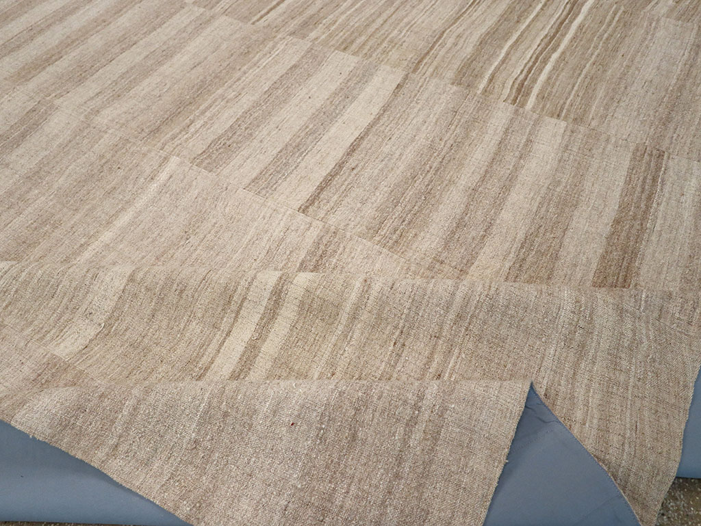 Vintage Turkish Flatweave Kilim Large Room Size Carpet, No.33097 - Galerie Shabab