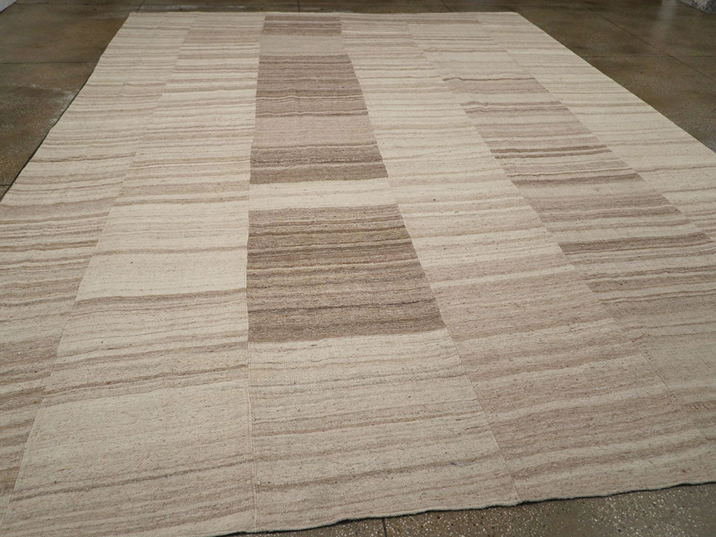 Vintage Turkish Flatweave Kilim Large Room Size Carpet, No.33098 - Galerie Shabab