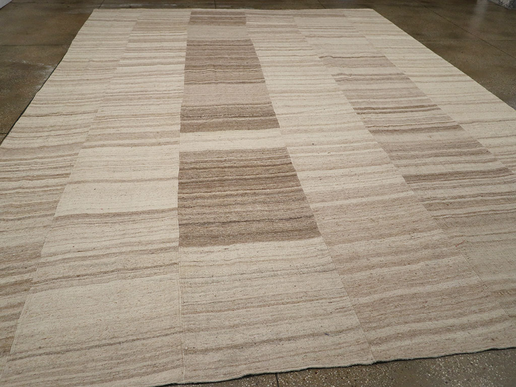 Vintage Turkish Flatweave Kilim Large Room Size Carpet, No.33098 - Galerie Shabab