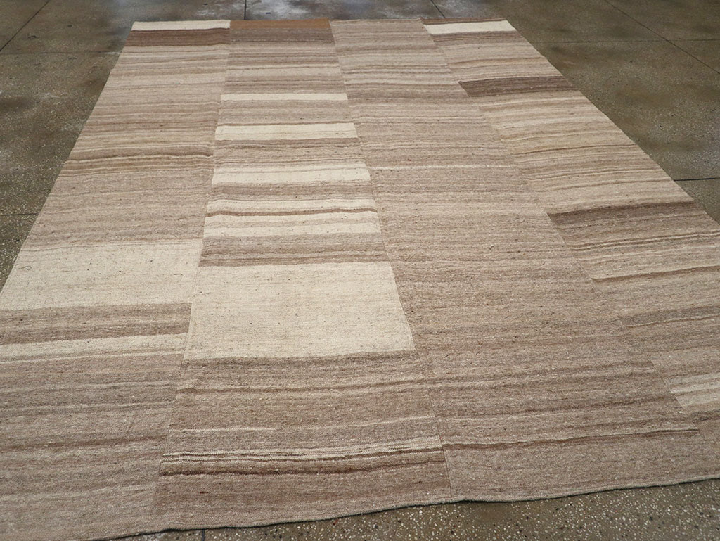 Vintage Turkish Flatweave Kilim Room Size Carpet, No.33099 - Galerie Shabab