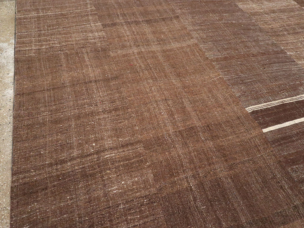 Vintage Turkish Flatweave Kilim Room Size Carpet, No.33100 - Galerie Shabab