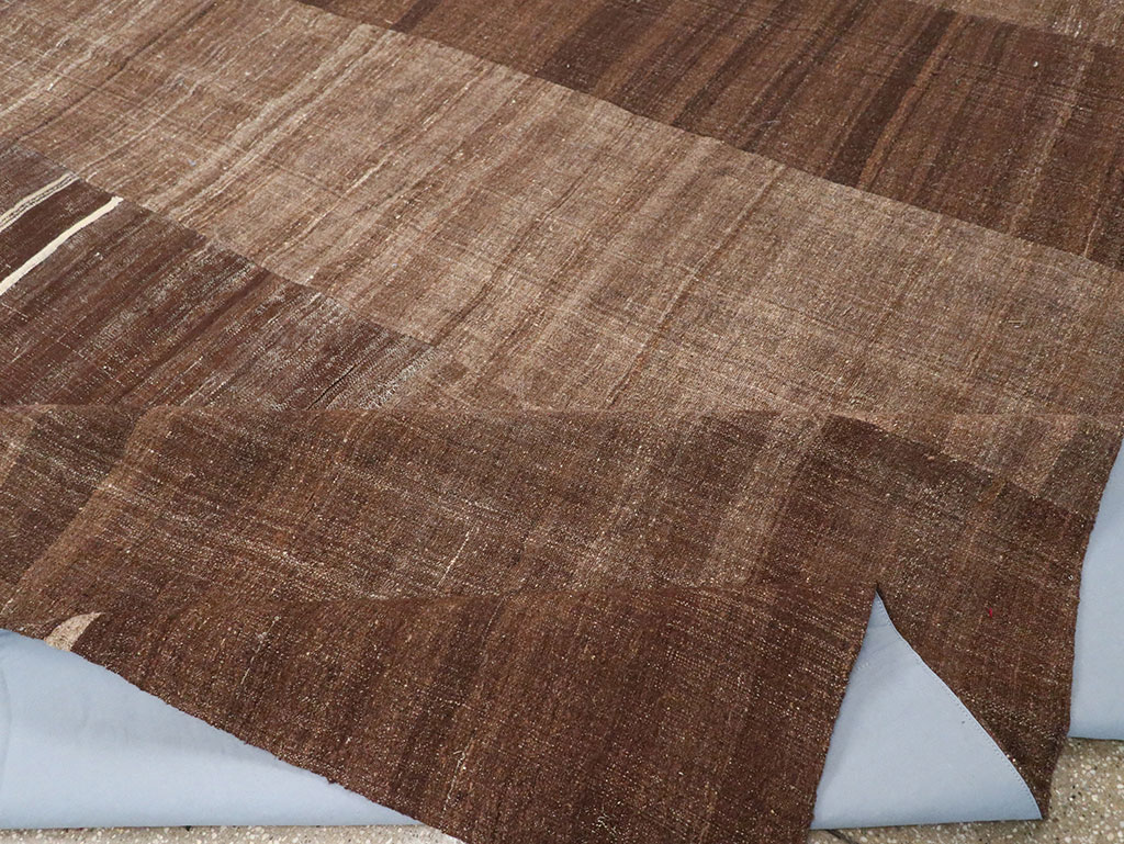 Vintage Turkish Flatweave Kilim Room Size Carpet, No.33100 - Galerie Shabab
