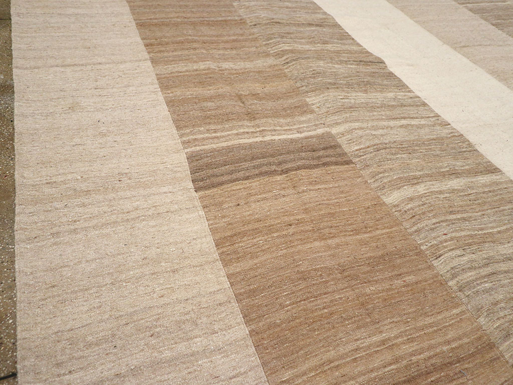 Vintage Turkish Flatweave Kilim Large Square Room Size Carpet, No.33101 - Galerie Shabab