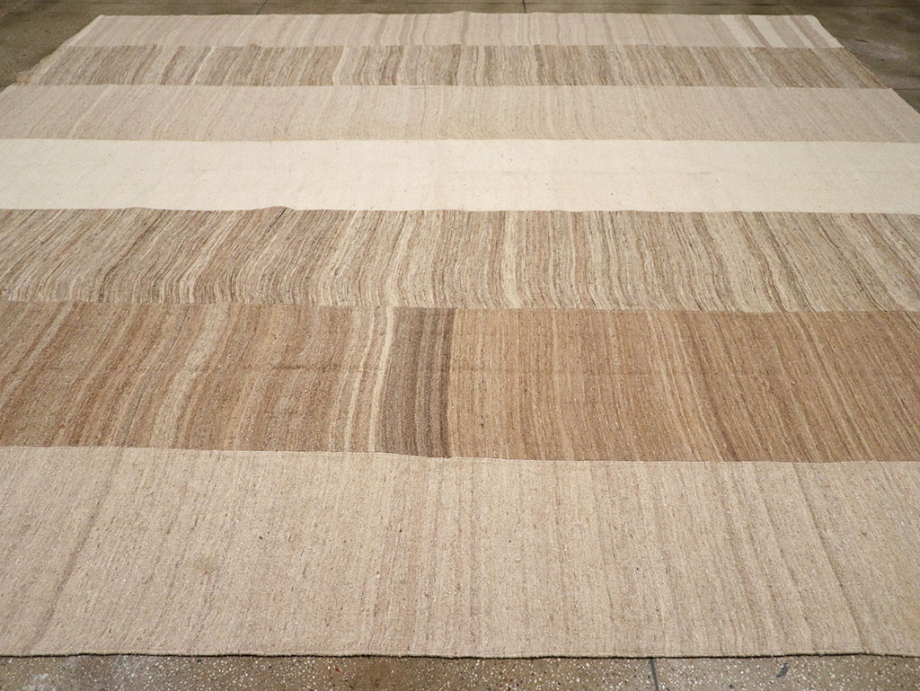 Vintage Turkish Flatweave Kilim Large Square Room Size Carpet, No.33101 - Galerie Shabab