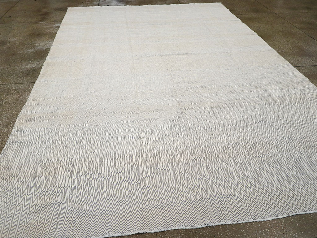 Vintage Turkish Flatweave Kilim Room Size Carpet, No.33111 - Galerie Shabab