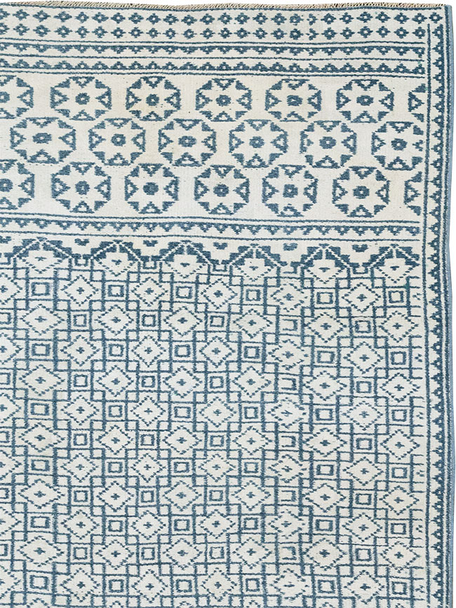 Vintage Turkish Flatweave Kilim Long and Narrow, No.33113 - Galerie Shabab