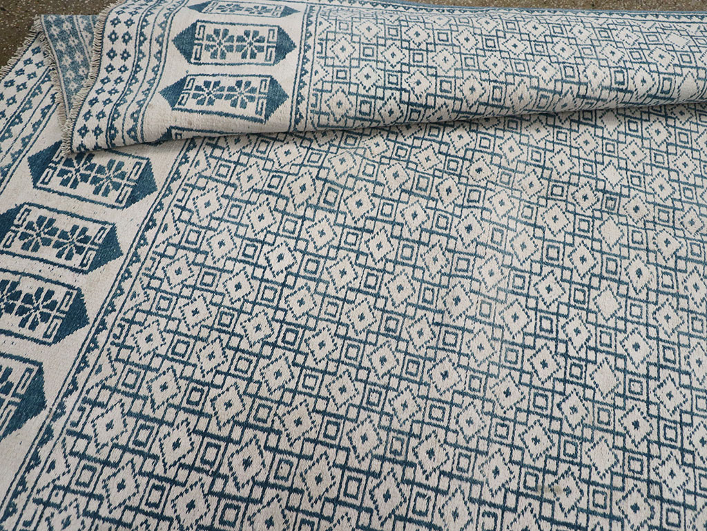 Vintage Turkish Flatweave Kilim Long and Narrow Carpet, No.33114 - Galerie Shabab