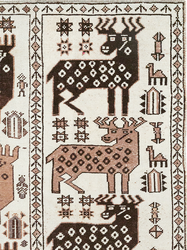 Vintage Turkish Pictorial Room Size Carpet, No.33119 - Galerie Shabab