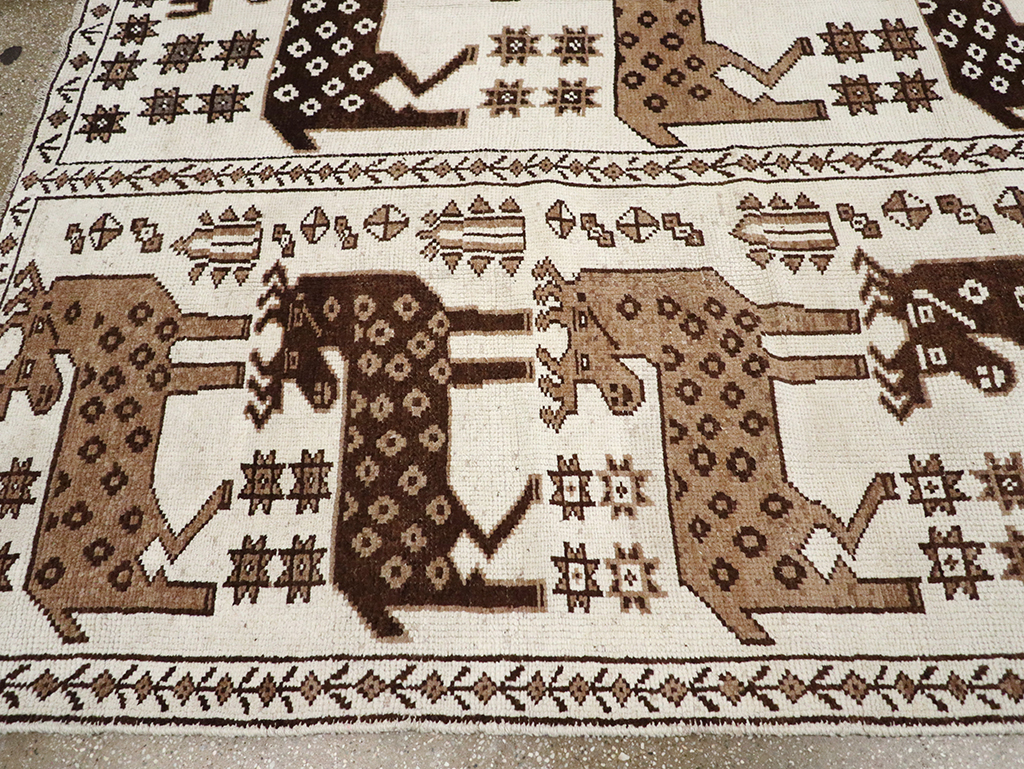 Vintage Turkish Pictorial Room Size Carpet, No.33119 - Galerie Shabab