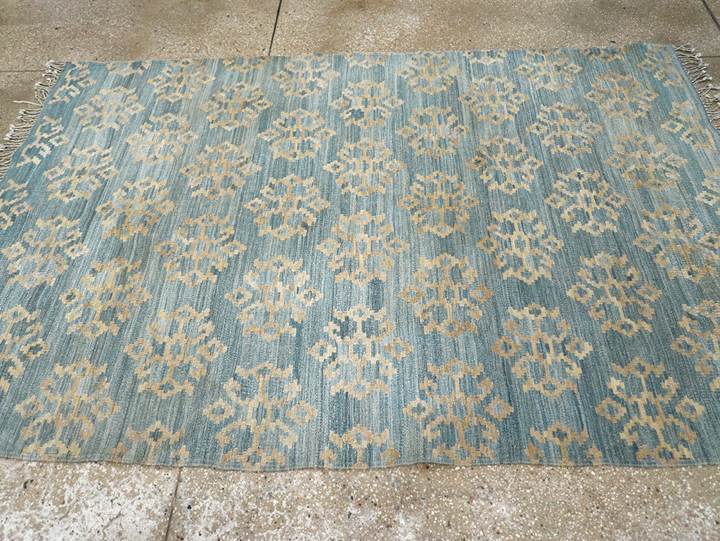 Modern Turkish Flatweave Kilim Accent Rug, No.33124 - Galerie Shabab