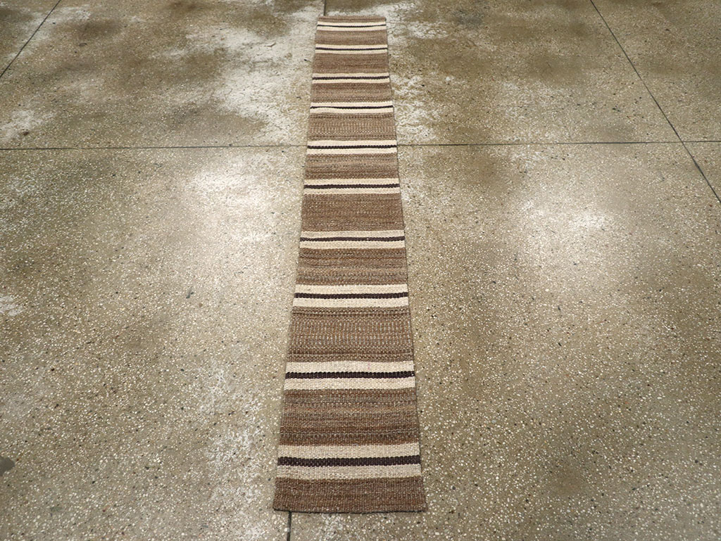 Vintage Turkish Flatweave Kilim Runner, No.33125 - Galerie Shabab