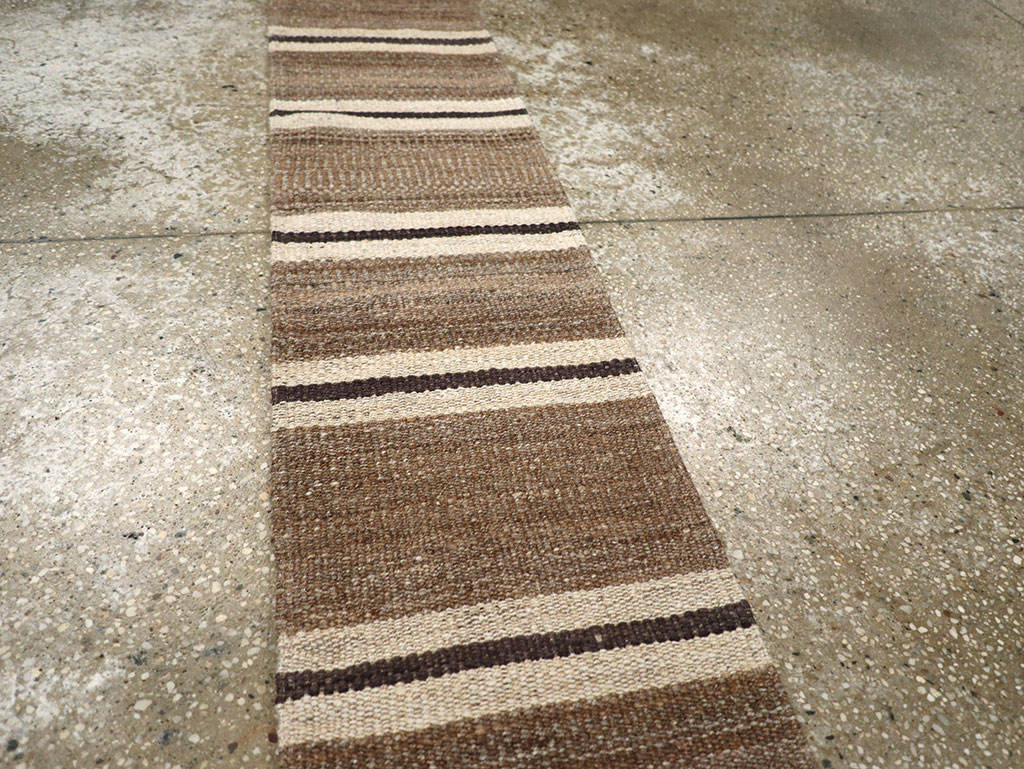 Vintage Turkish Flatweave Kilim Runner, No.33125 - Galerie Shabab