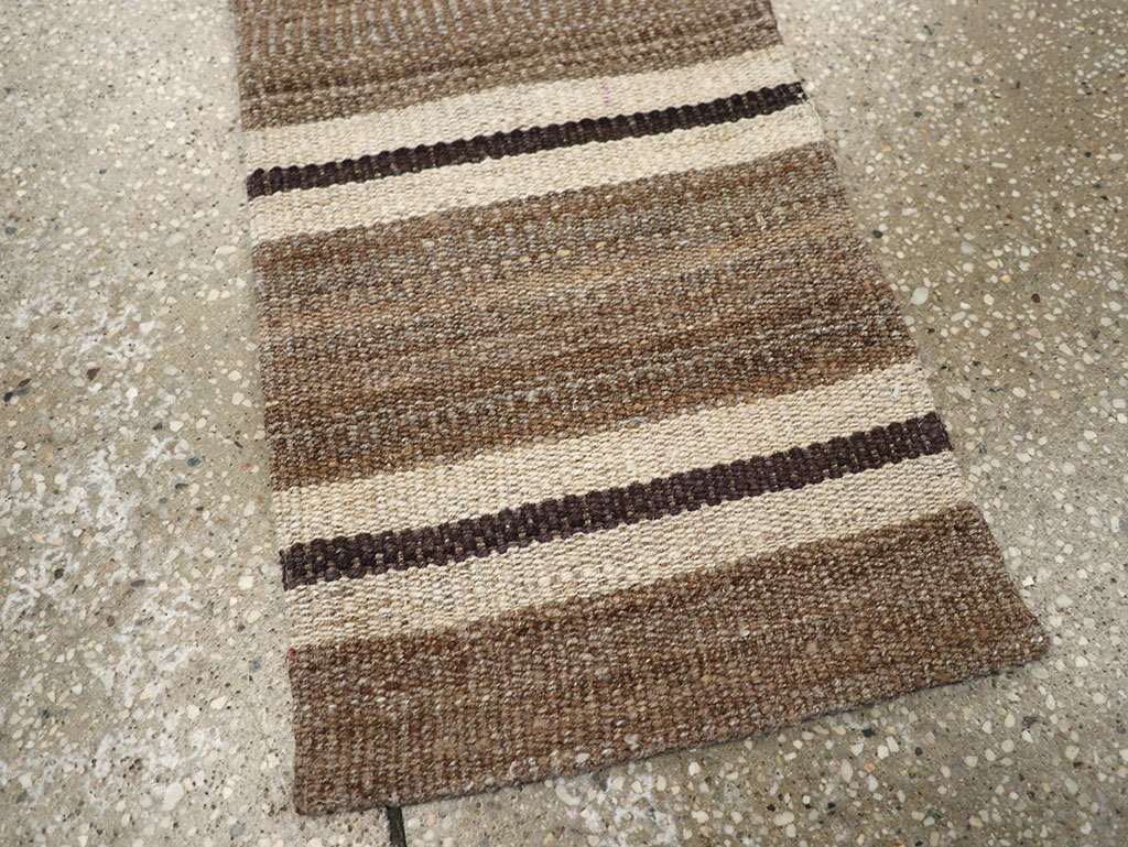Vintage Turkish Flatweave Kilim Runner, No.33125 - Galerie Shabab