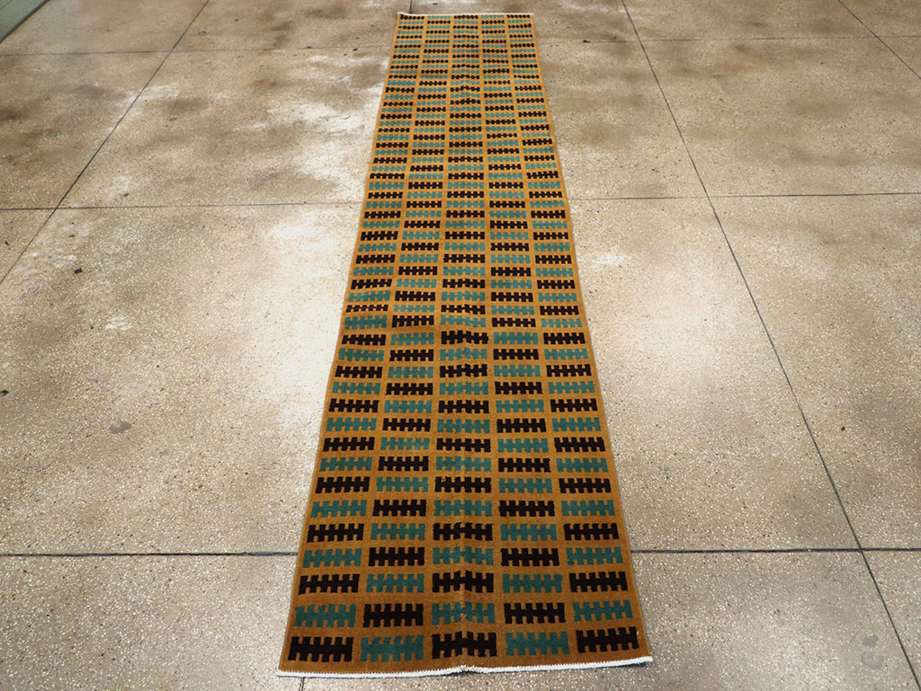 Vintage Turkish Anatolian Runner, No.33128 - Galerie Shabab