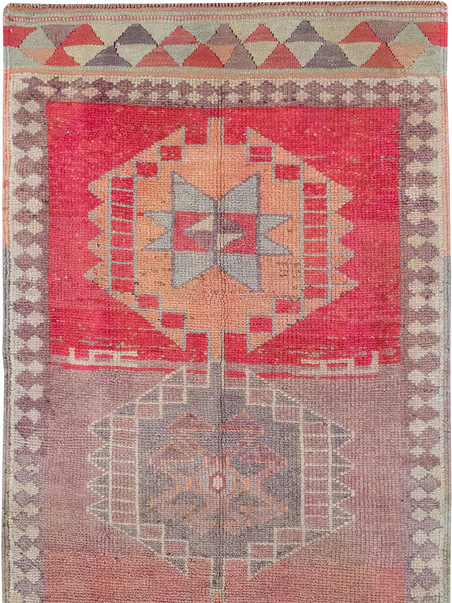 Vintage Turkish Anatolian Long Runner, No.33134 - Galerie Shabab