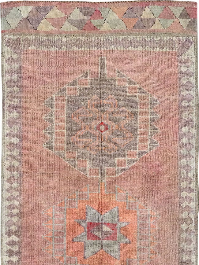Vintage Turkish Anatolian Long Runner, No.33134 - Galerie Shabab