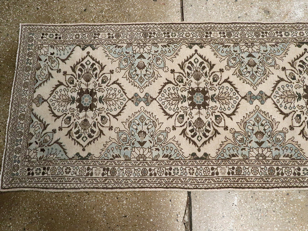 Vintage Persian Malayer Long Runner, No.33136 - Galerie Shabab