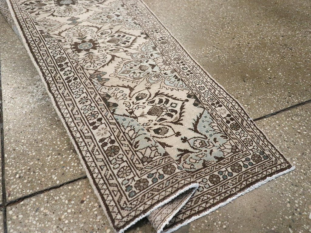 Vintage Persian Malayer Long Runner, No.33136 - Galerie Shabab