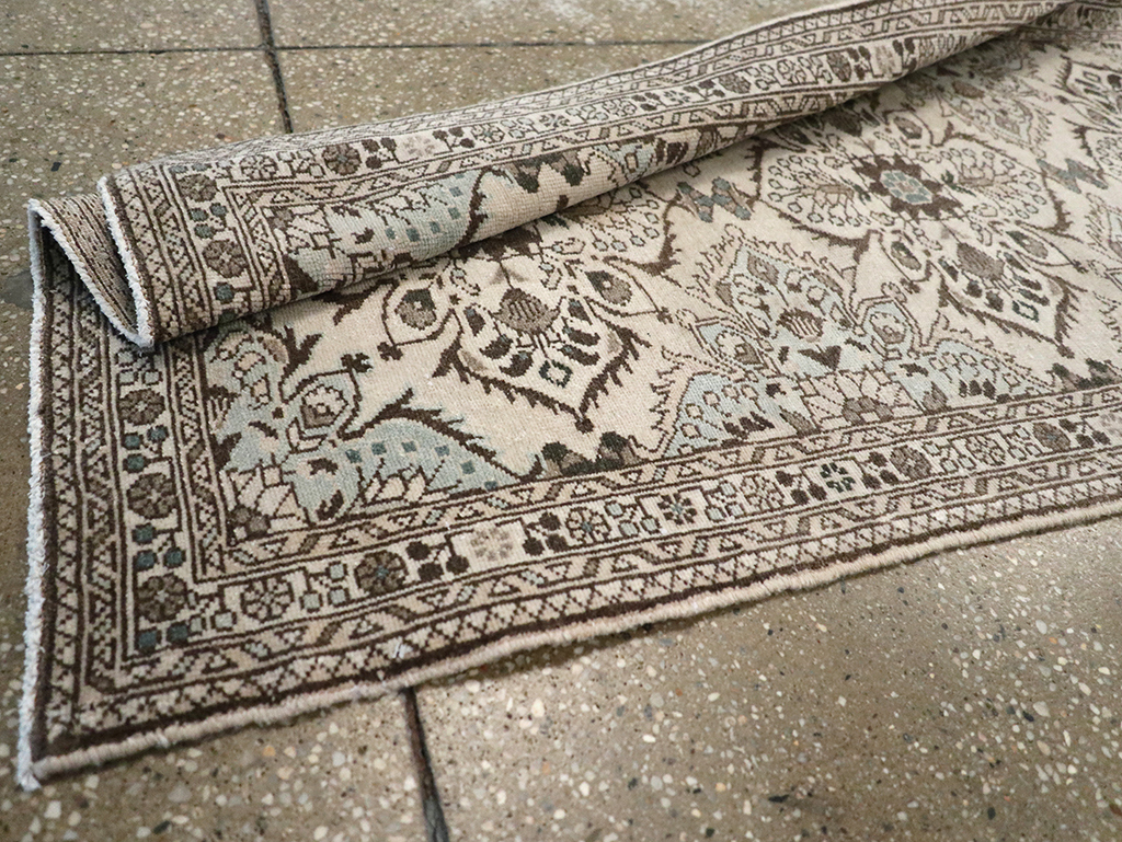Vintage Persian Malayer Long Runner, No.33136 - Galerie Shabab