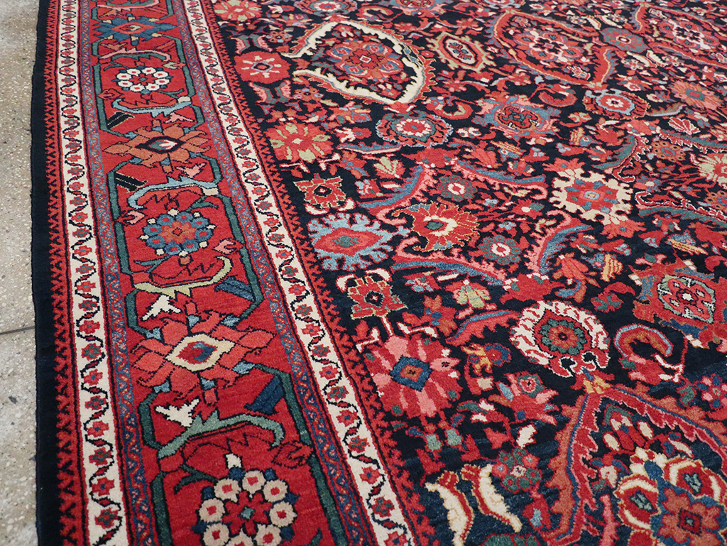 Vintage Persian Mahal Room Size Carpet, No.33140 - Galerie Shabab