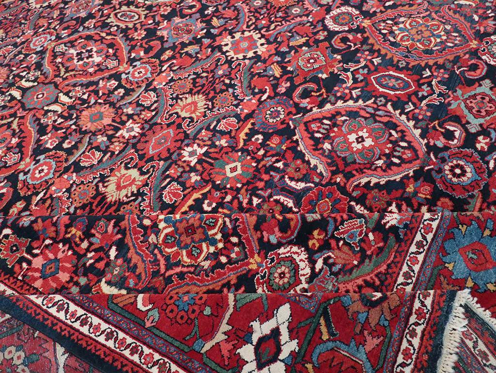 Vintage Persian Mahal Room Size Carpet, No.33140 - Galerie Shabab