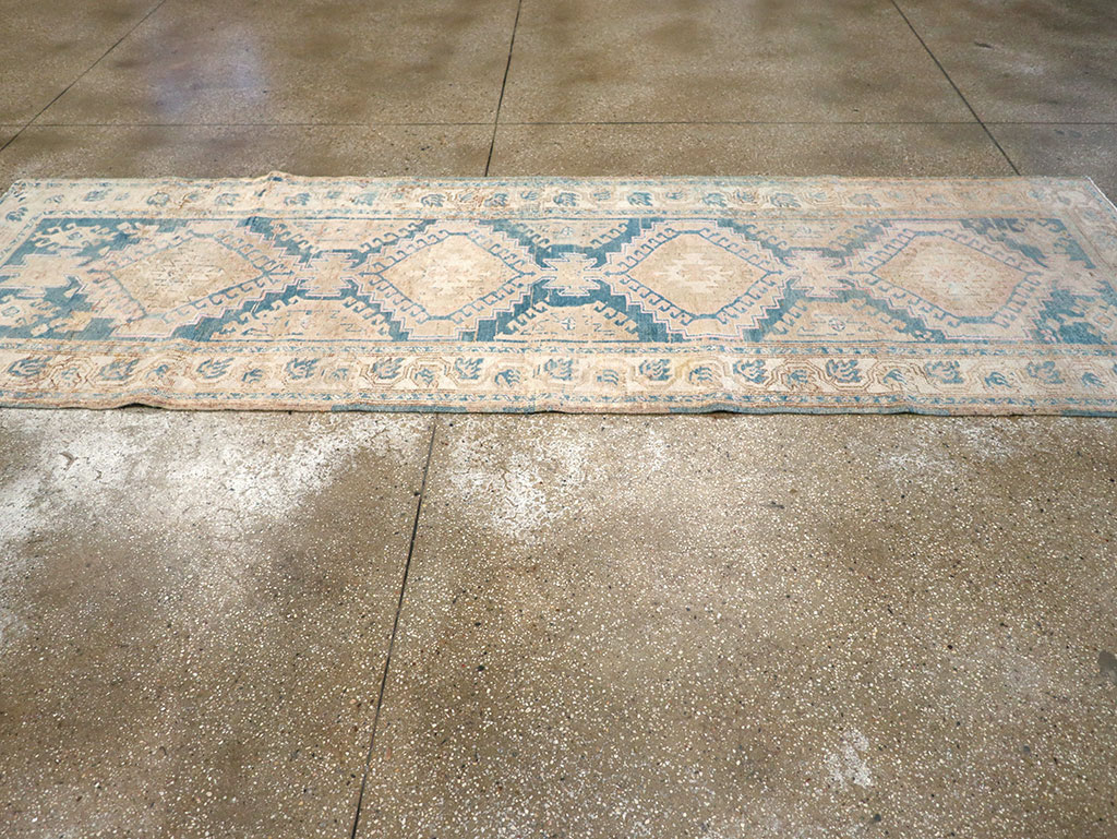 Vintage Persian Heriz Runner, No.33149 - Galerie Shabab