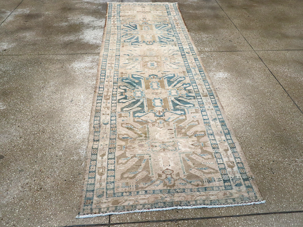Vintage Persian Karajeh Runner, No.33151 - Galerie Shabab