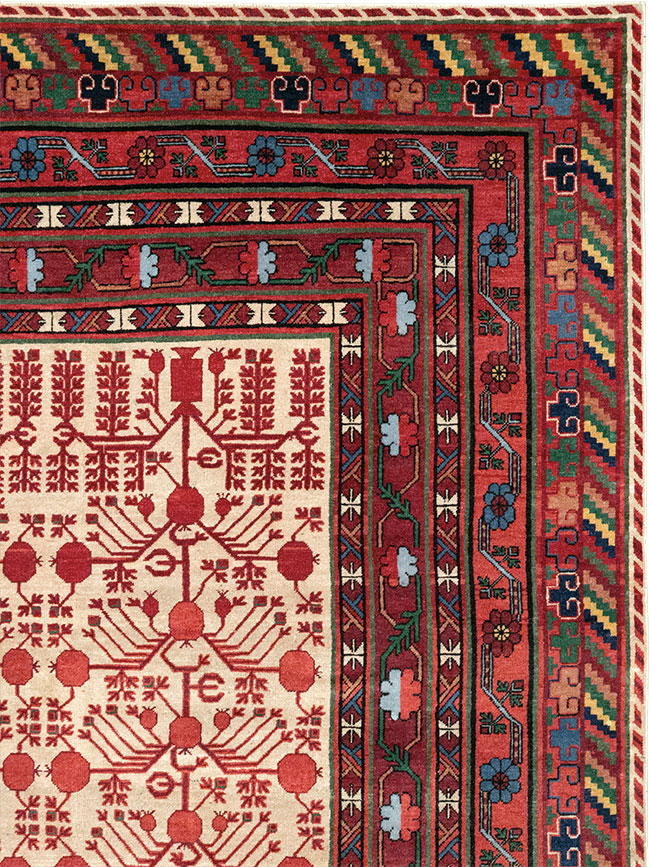 Vintage East Turkestan Khotan Room Size Carpet, No.33155 - Galerie Shabab