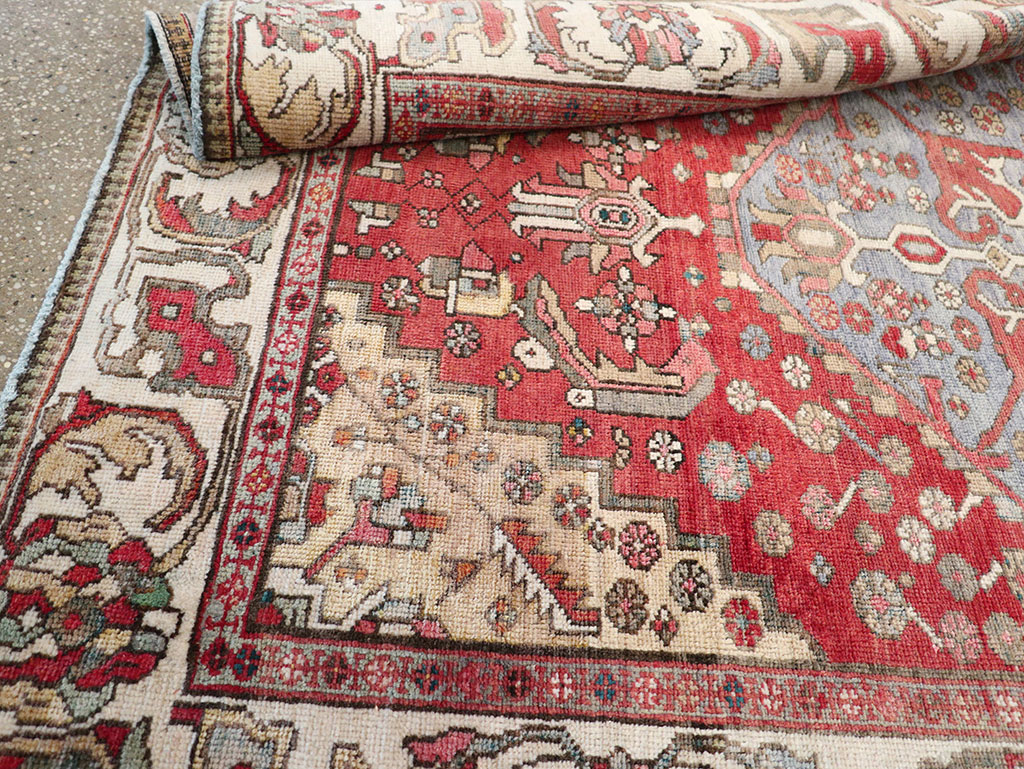 Vintage Persian Tabriz Accent Rug, No.33157 - Galerie Shabab