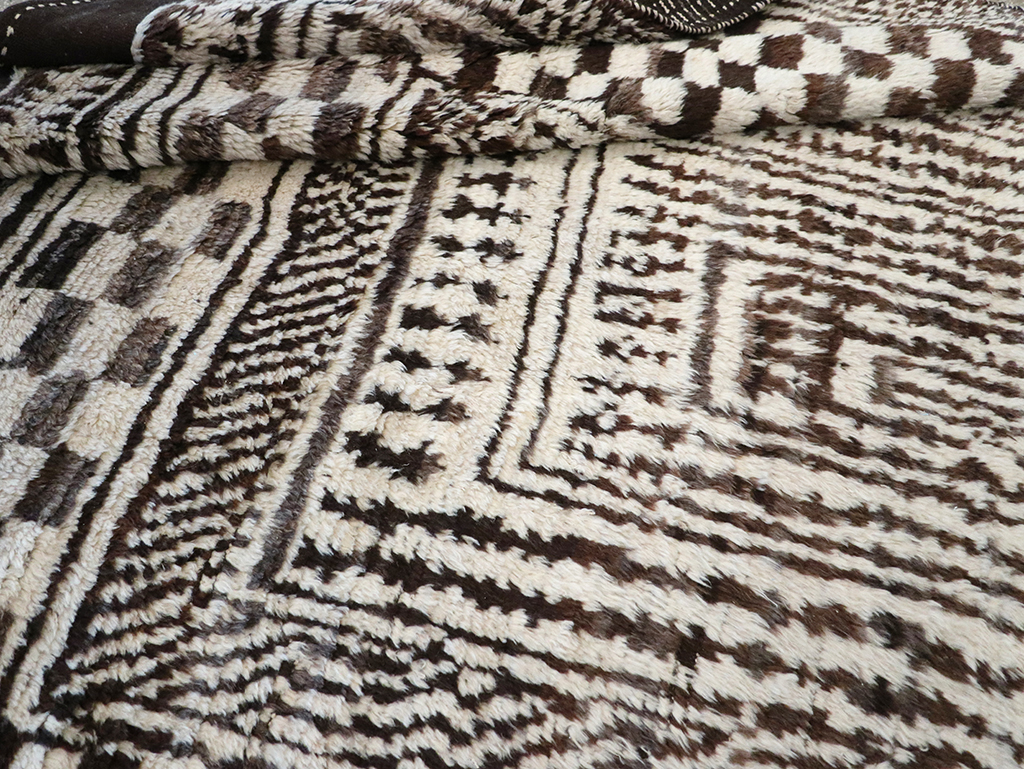 Modern Persian Gabbeh Room Size Carpet, No.33159 - Galerie Shabab