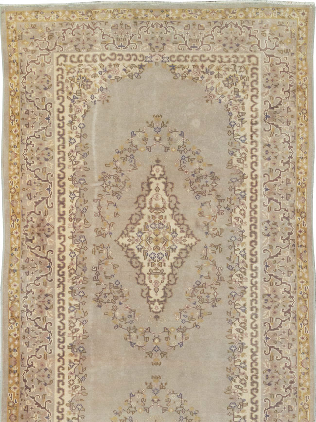 Vintage Turkish Anatolian Long Runner, No.33161 - Galerie Shabab